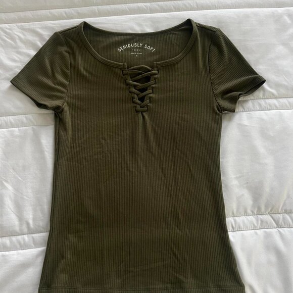 Aeropostale Women's Green Shirt - Picture 1 of 3